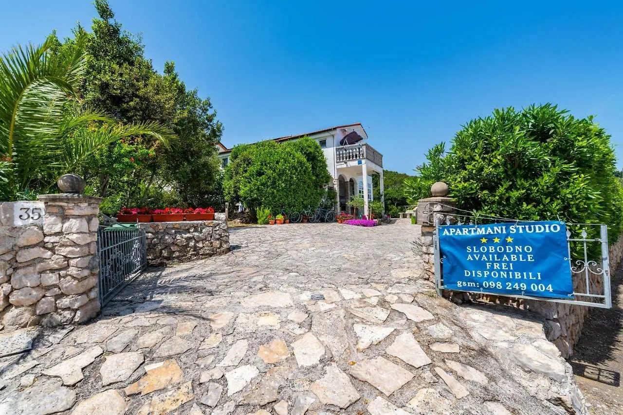 Studios Kranjcec Apartment Preko Croatia